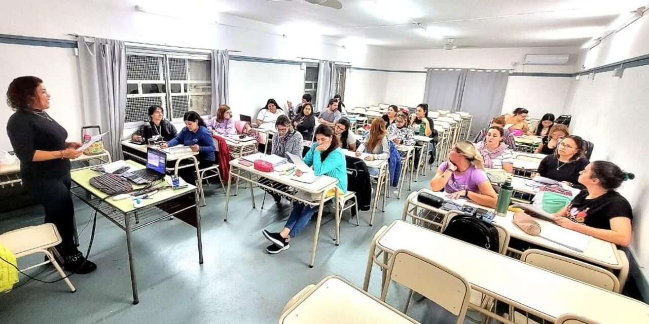 Alejandro Roca: estudiantes de enfermería inician clases presenciales en el IES
