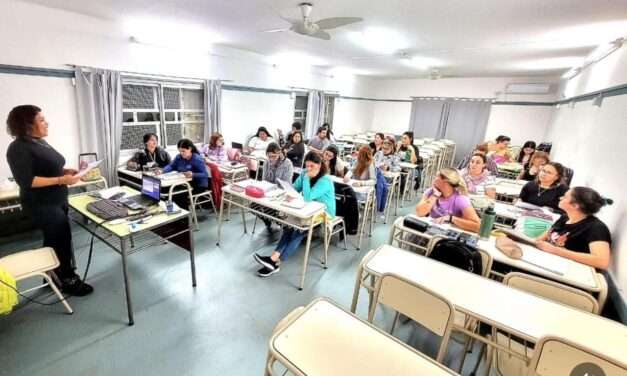 Alejandro Roca: estudiantes de enfermería inician clases presenciales en el IES