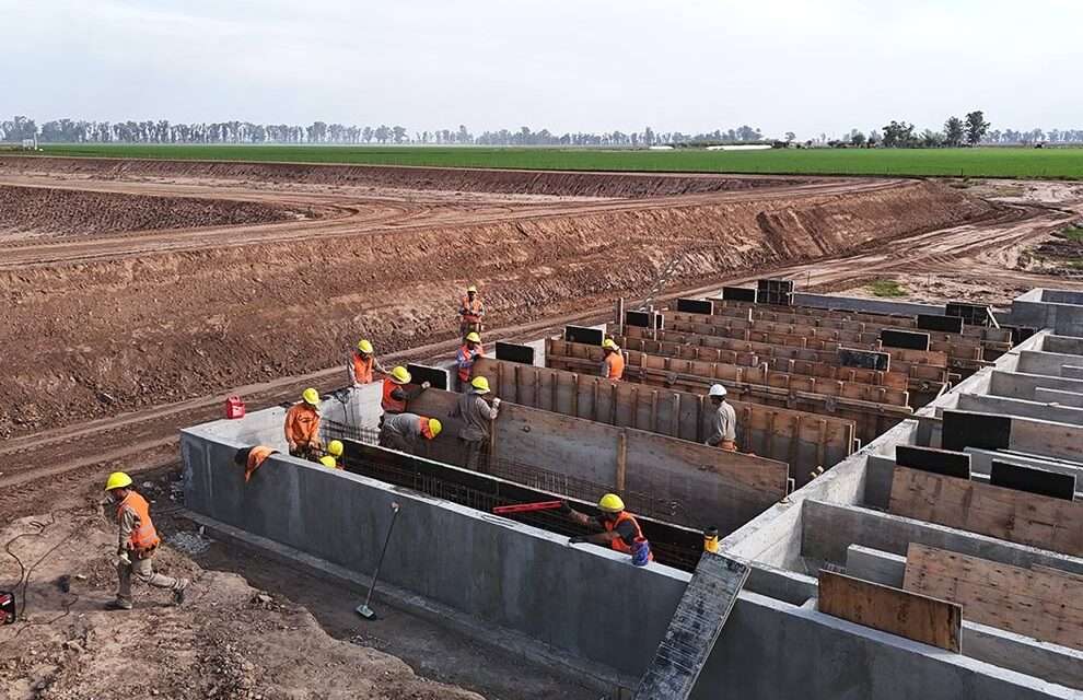 Laboulaye: La planta depuradora de líquidos cloacales registra un 50% del avance de obra