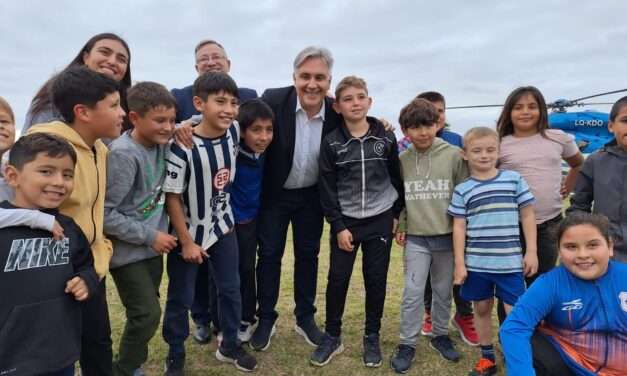 Llaryora visitó Bulnes y anunció una inversión histórica en obras e instituciones locales