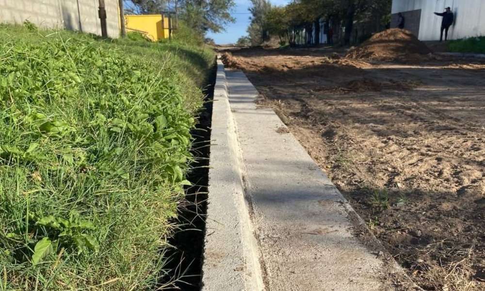 La Cautiva avanza en obras de infraestructura con 600 metros de cordón cuneta