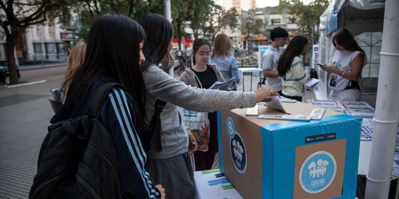 Presupuesto Participativo: ya funciona la carpa de votación en Plaza Roca
