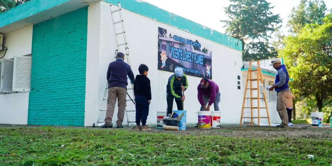 Alejandro Roca: Celebración y Renovación en la Escuela Rural de Colonia La Dolores
