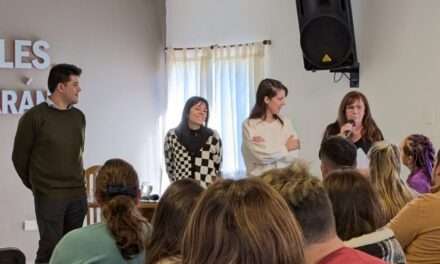 Berrotarán aborda la prevención del suicidio en una jornada de concientización