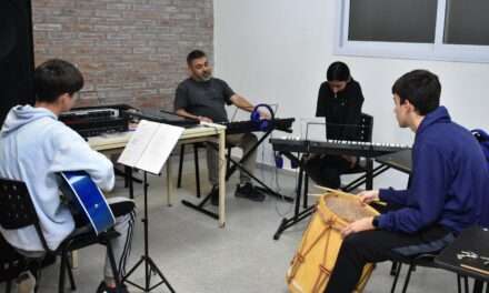 Taller Municipal de Música en Monte de los Gauchos