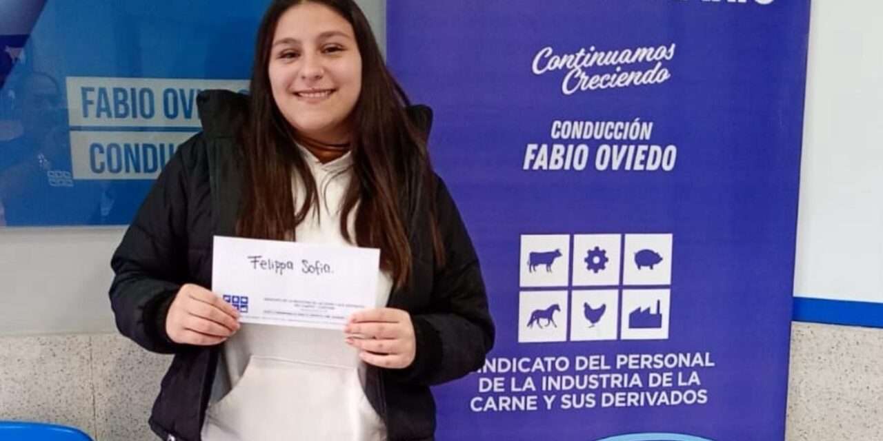 Entrega de ayudas económicas para estudiantes de Nivel Terciario en 2025