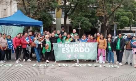 Río Cuarto: Jornada de Lucha y Olla Popular en la Plaza Roca