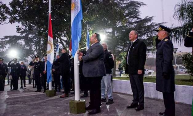 De Rivas participó de los actos por el 25 de mayo y destacó el valor de la unión