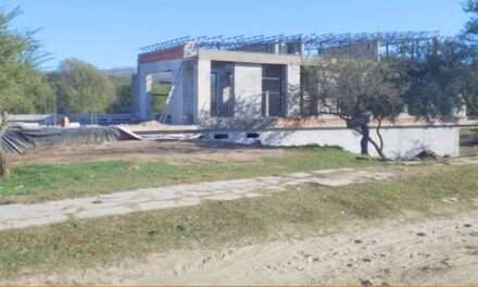 Avanza la construcción de la nueva sede comunal en Las Albahacas