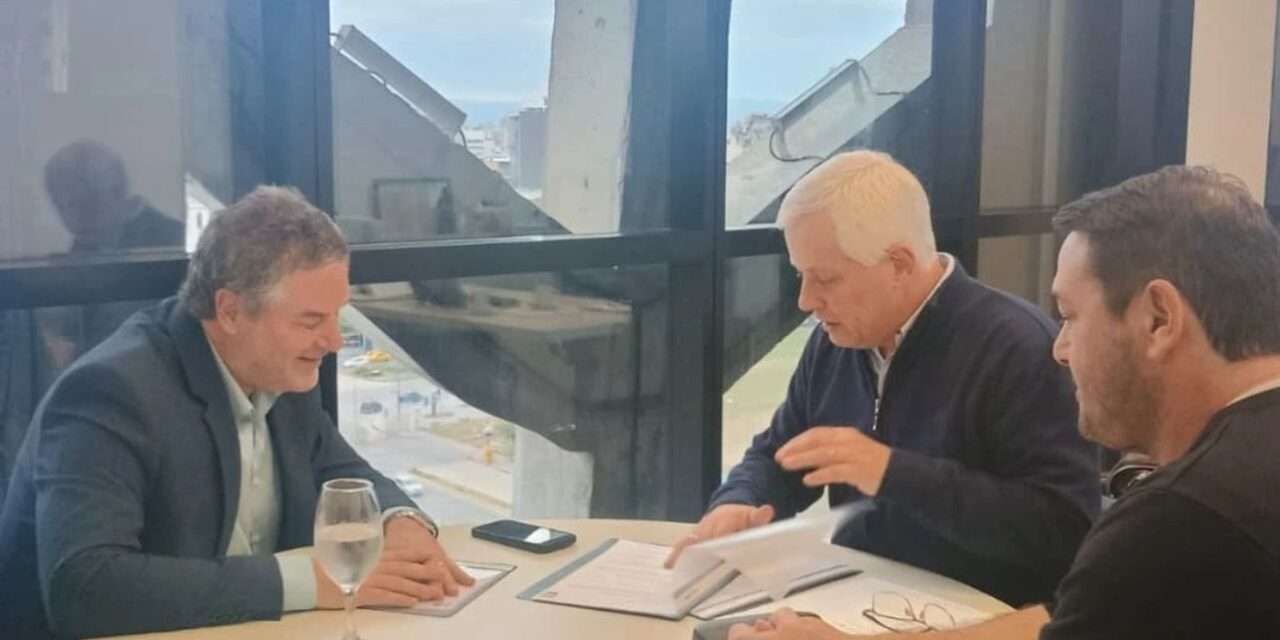 El Intendente de Los Cisnes realizó gestiones en Córdoba