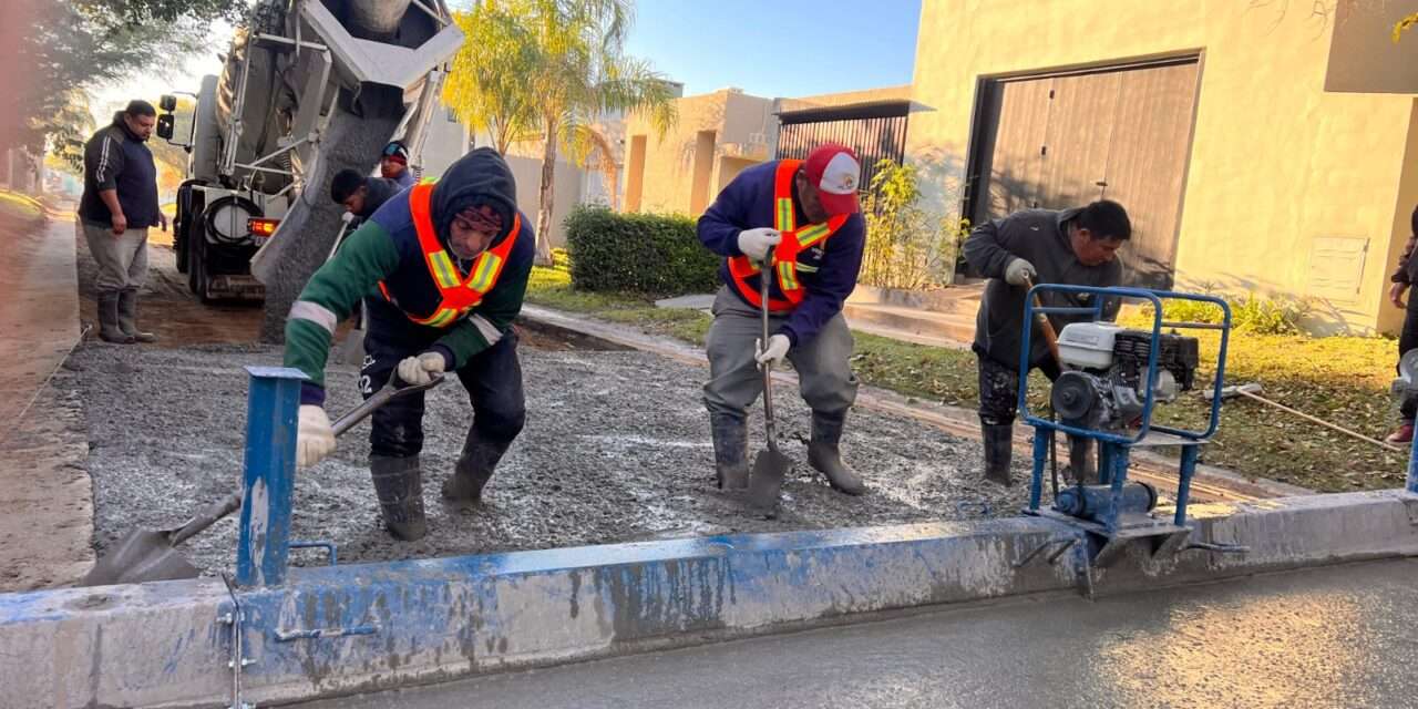 Villa Nueva: Comenzó la pavimentación de calle Santa Teresita en barrio Costa de Oro