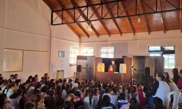Teatro Itinerante «Cami y el Dragón» cautivó a Italó
