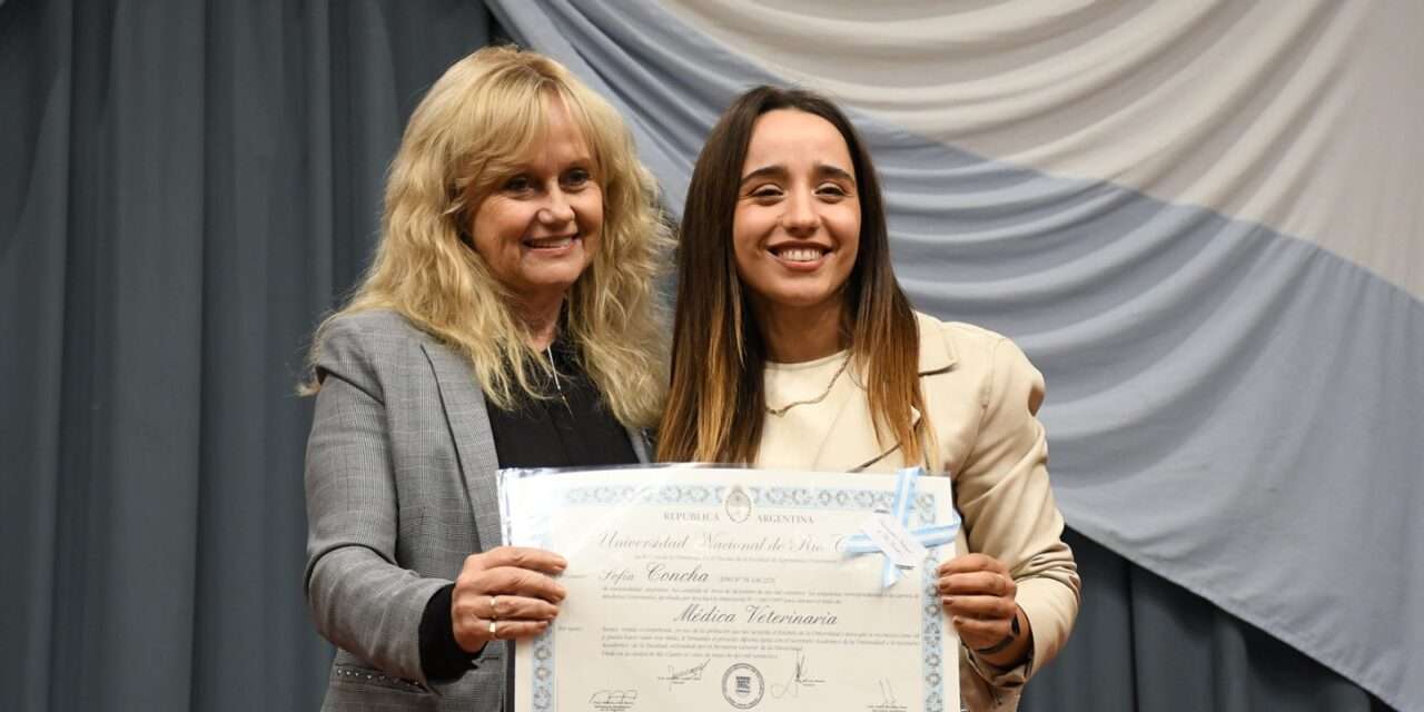 Se graduaron 100 nuevos profesionales en la UNRC