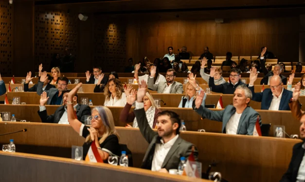 Tras el fracaso en el Senado, la capital cordobesa aprobó su propia versión de ficha Limpia