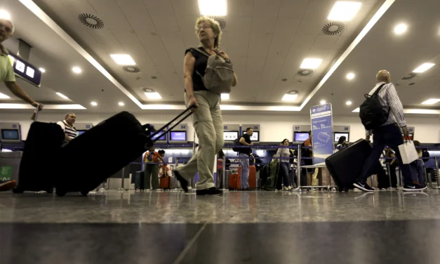 El ingreso de turistas cayó 4,8% en abril: menos visitantes extranjeros y más salidas del país