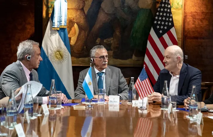 Reforma sanitaria: el Gobierno confirmó la salida de la OMS y la revisión de entes nacionales