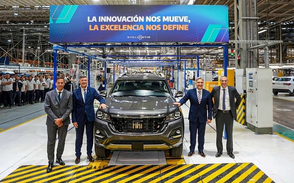 Stellantis lanzó la primera pick-up hecha en Córdoba: la automotriz sumará 1.800 puestos de trabajo, de los cuales el 50% serán para mujeres