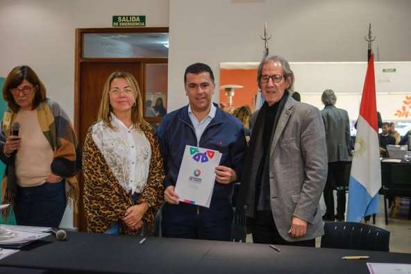 Arias: Defagot firmó un convenio con la Defensoría del Pueblo de Córdoba