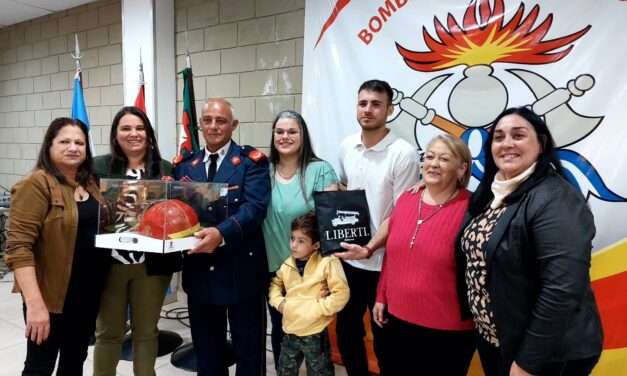 La Carlota: Emotivo homenaje a los Bomberos Voluntarios