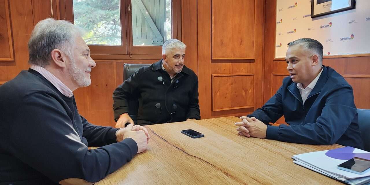 Villa Huidobro gestiona mejoras en salud pública con autoridades provinciales