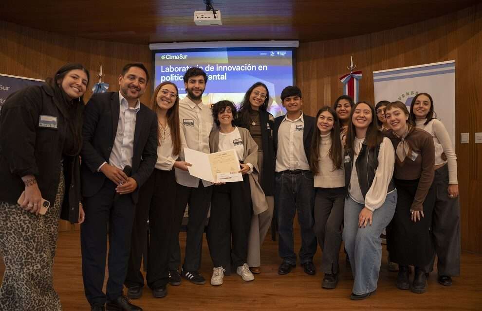 La Legislatura reconoció a Jóvenes por el Clima por una iniciativa ambiental
