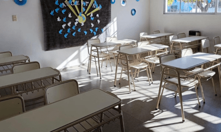 Villa Huidobro: nuevo mobiliario escolar para instituciones educativas de jóvenes y adultos