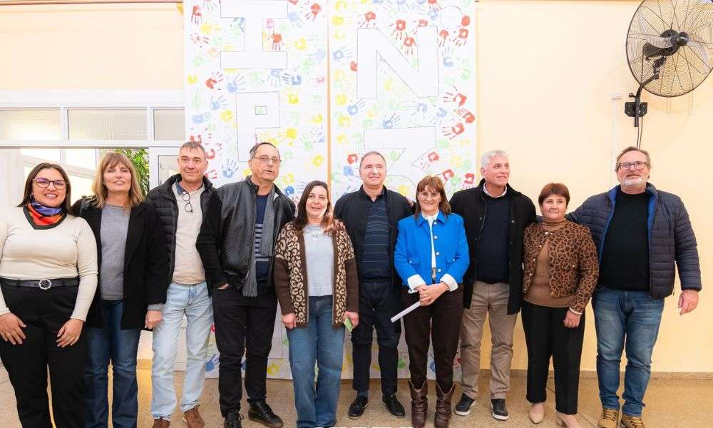 La Cautiva presente en el 2º Encuentro de la Mesa de Intendentes Docentes en Villa Ascasubi