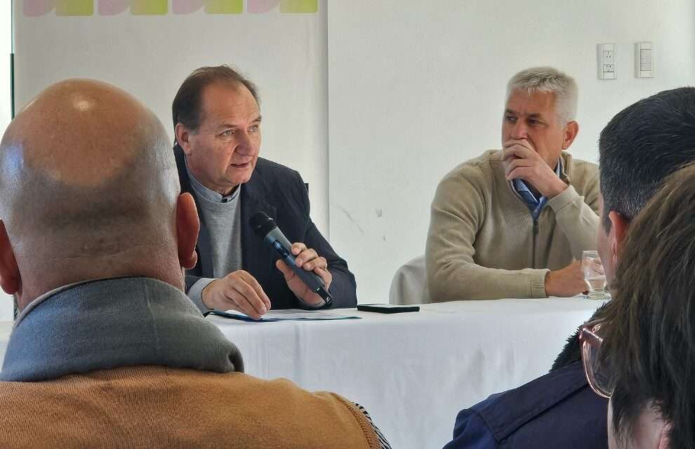 Tres parques industriales recibieron aportes de la Provincia para obras de infraestructura