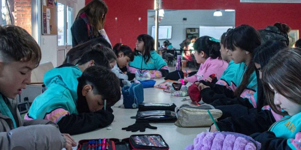 Capacitación en Informática para Estudiantes y Docentes en Holmberg