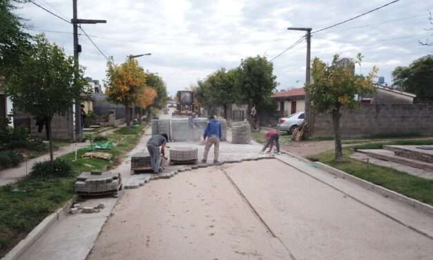Obras en el sur-sur provincial: etapa final para los trabajos de adoquinado en Del Campillo