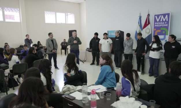 Villa María: Accastello trabajó junto a 90 estudiantes secundarios sobre proyectos de interés juvenil