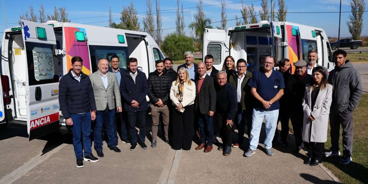 Villa María: Se entregaron dos nuevas ambulancias al Hospital Pasteur