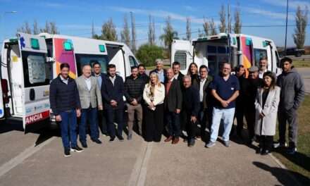 Villa María: Se entregaron dos nuevas ambulancias al Hospital Pasteur
