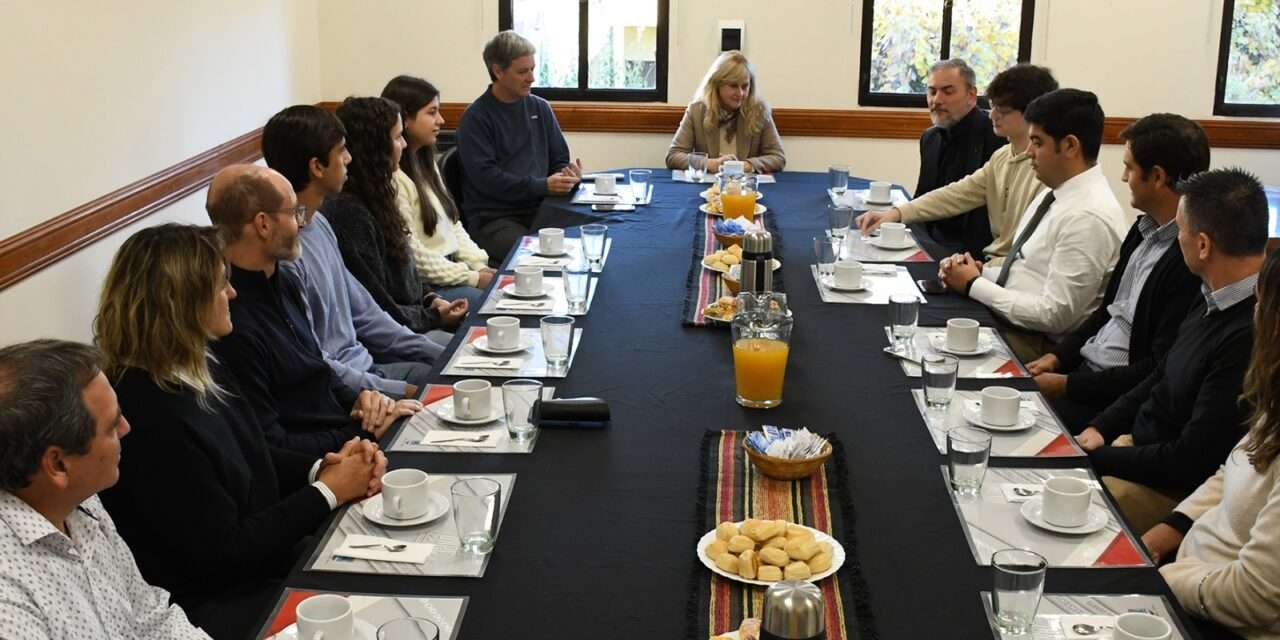 UNRC: El próximo cuerpo de abanderados fue agasajado por autoridades