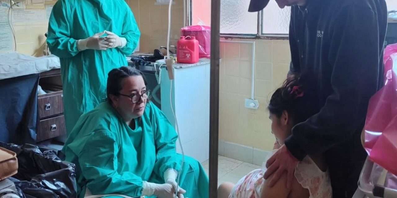 Un Nacimiento Sorpresivo Emociona al Hospital Municipal de Alejandro Roca