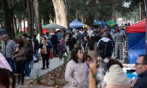 Más de 300 emprendedores participaron de la feria en el Parque Sarmiento