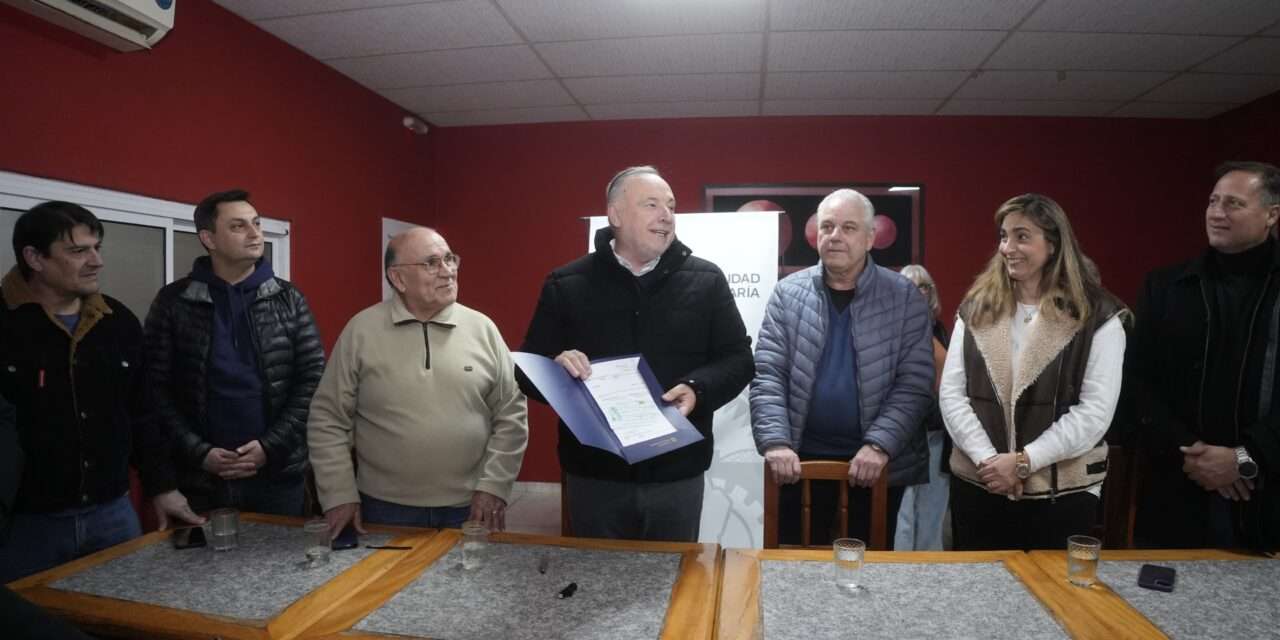 Villa María: Se entregó un aporte económico al Club Rivadavia