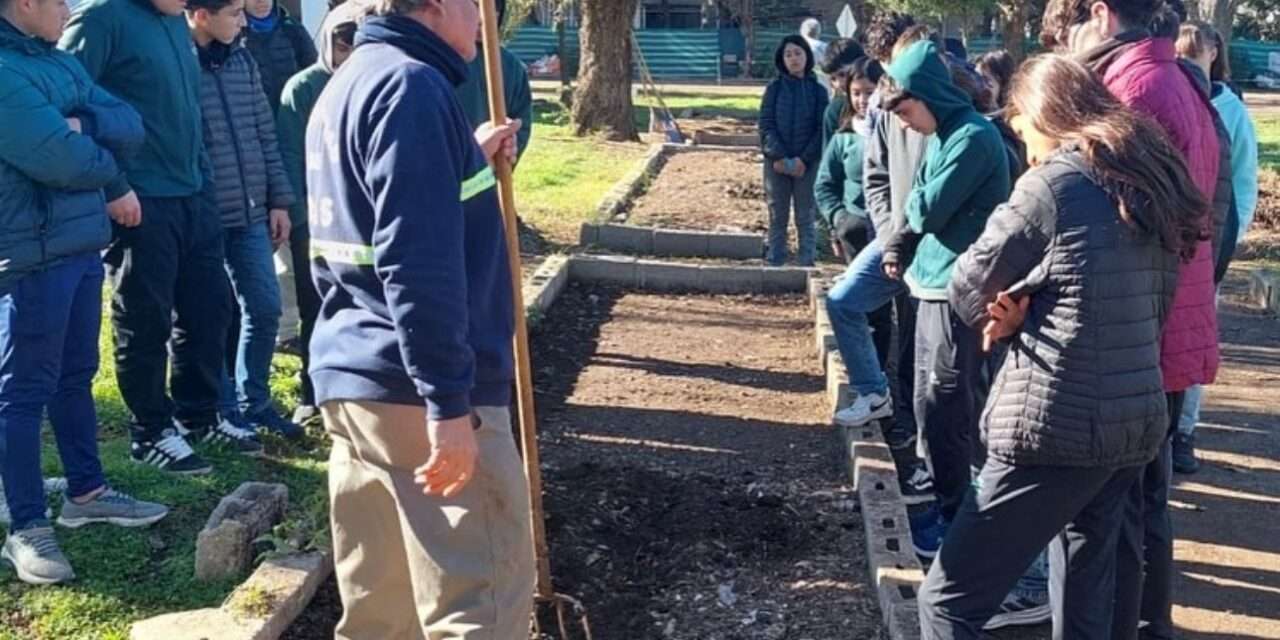 Arias: Estudiantes del IPET Nº 372 visitaron la Planta de Tratamiento de Residuos