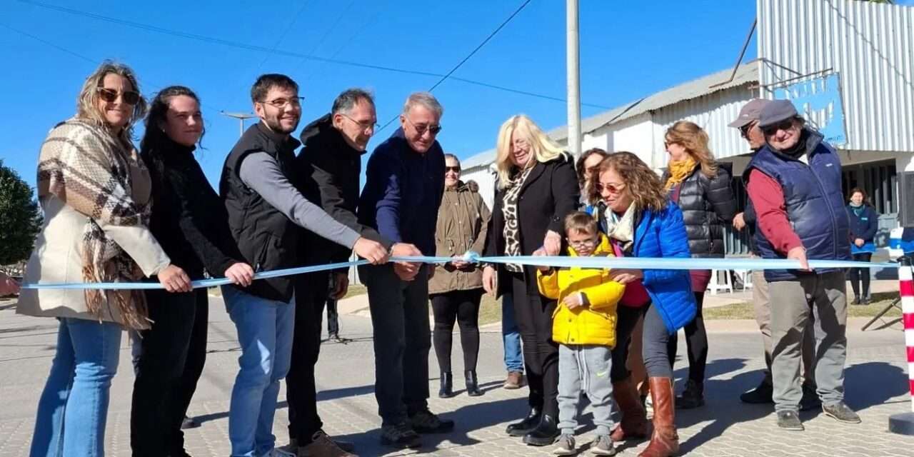 Alcira inauguró nuevas cuadras del programa “Adoquinando tu Barrio”