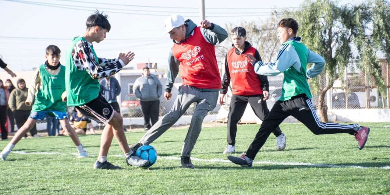 Río Cuarto: Se inauguró la primer cancha de fútbol sintético en el CIC del Barrio Obrero