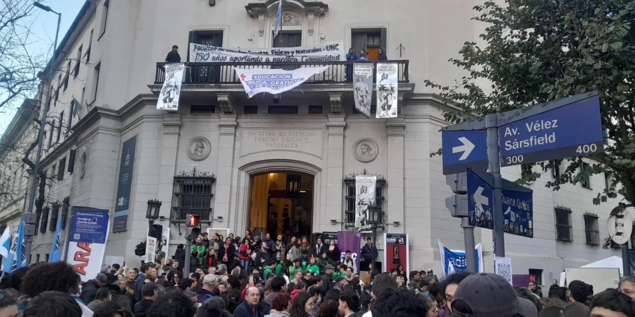 «Córdoba por las universidades»: docentes y estudiantes exigieron que avance el proyecto de financiamiento