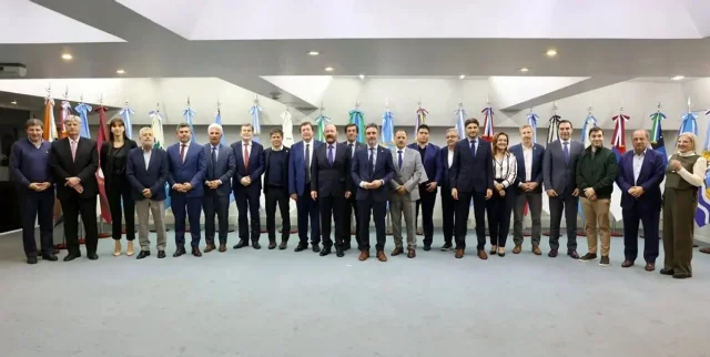 Gobernadores reclaman al Gobierno por fondos y la reactivación de la obra pública