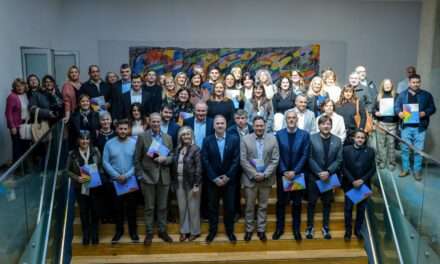 Villa Huidobro fue reconocida por su compromiso educativo y recibió un importante aporte provincial