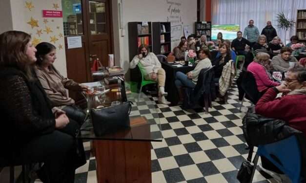 Té literario con Ana Moglia en Alcira Gigena