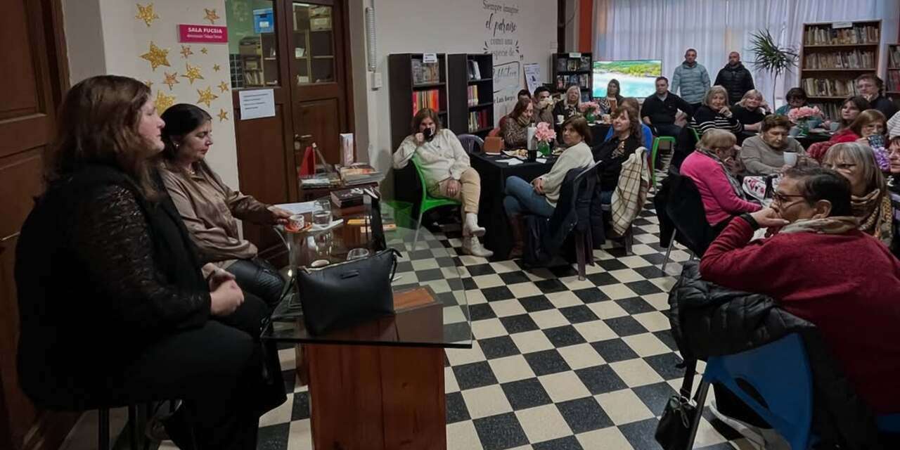 Té literario con Ana Moglia en Alcira Gigena