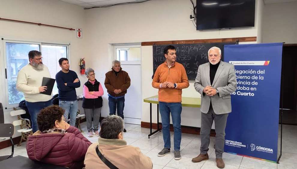 Santa Catalina: entregaron nuevas tarjetas a beneficiarios del Boleto Adulto Mayor