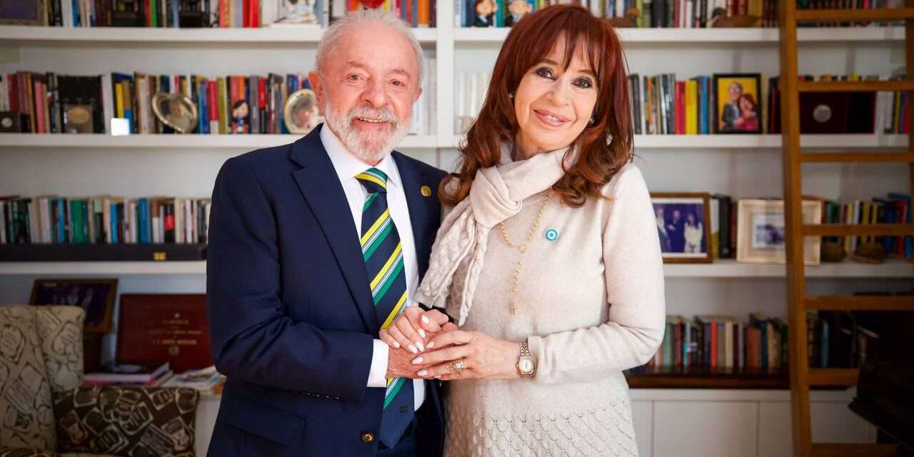 Cristina tras la reunión con Lula: «Él también fue perseguido y volvió con el voto del pueblo»