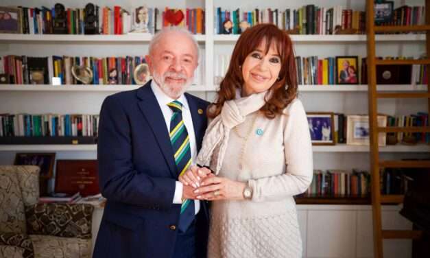 Cristina tras la reunión con Lula: «Él también fue perseguido y volvió con el voto del pueblo»
