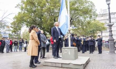 De Rivas encabezó los actos a 209 años de la declaración de la Independencia