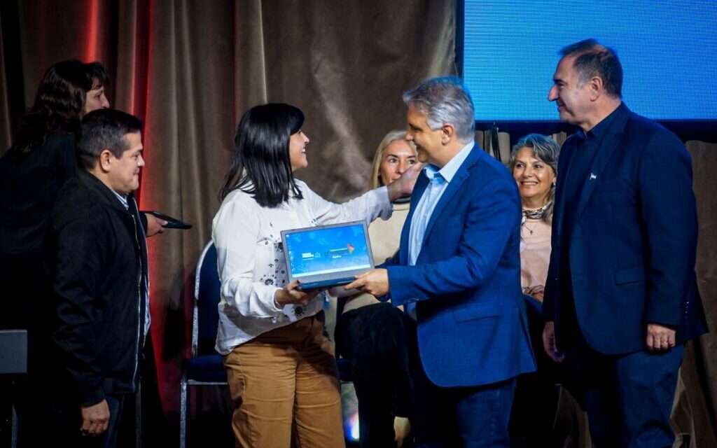 La Provincia ya entregó más de 48 mil netbooks a instituciones educativas